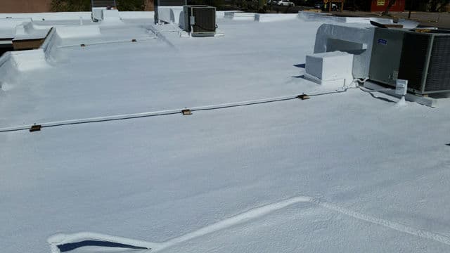 4 Reasons Your Commercial Roof Might Become Damaged image